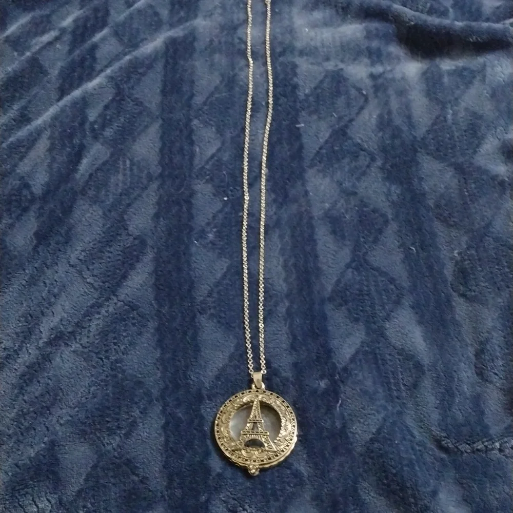 Necklace - Picture 1 of 1
